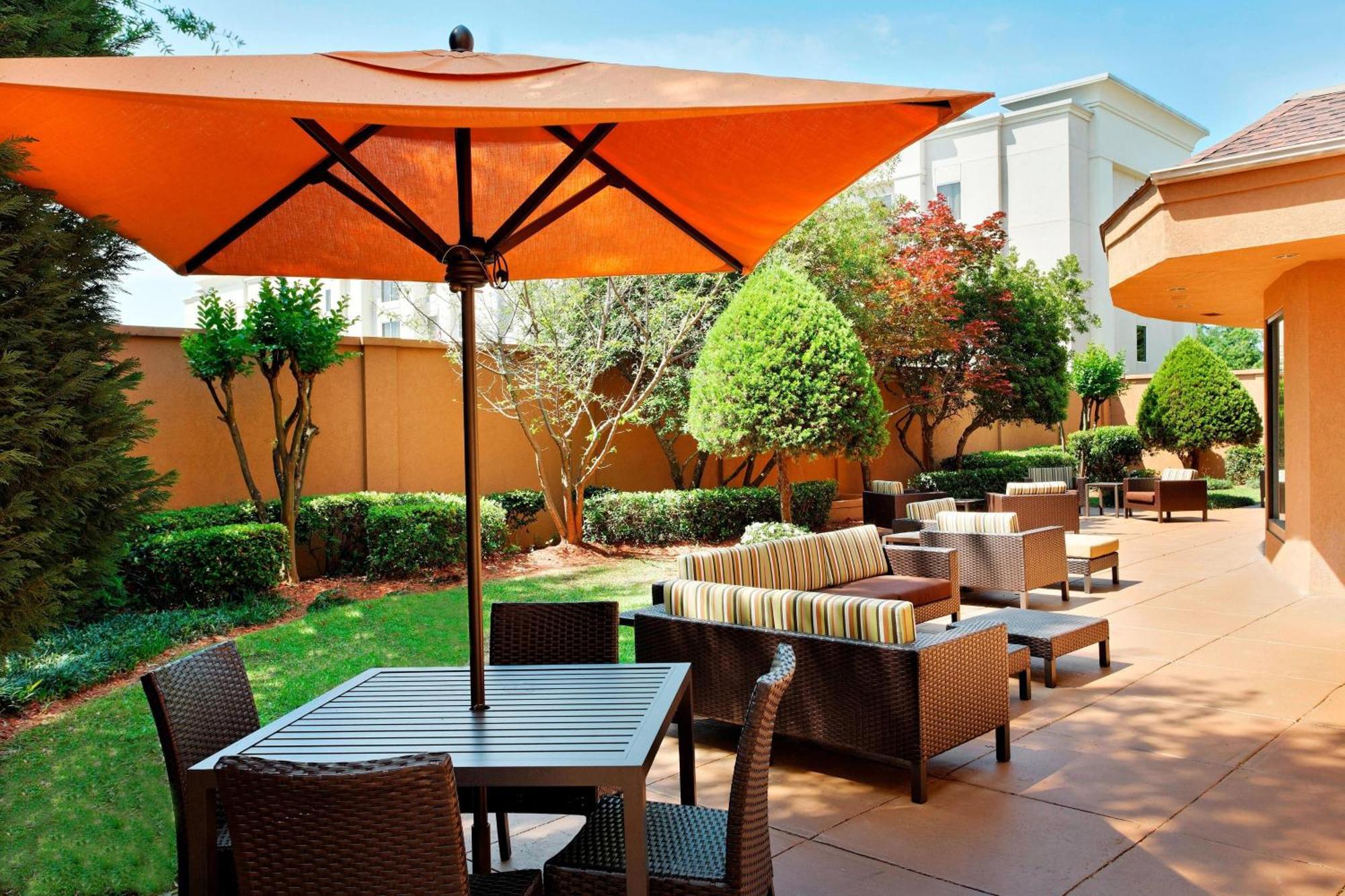 Hotel Courtyard Mobile Exterior foto